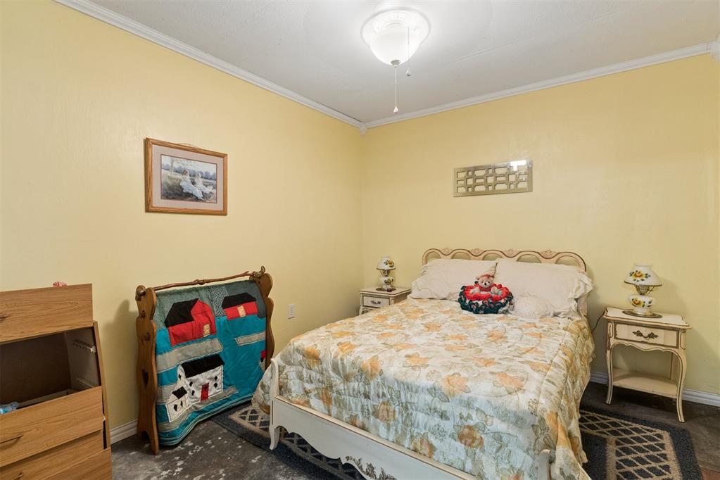 1200 W Benedict Street Property Photo 16
