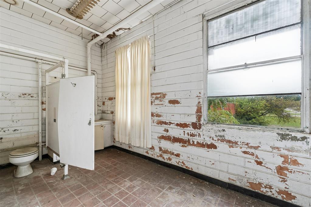 1200 W Benedict Street Property Photo 25