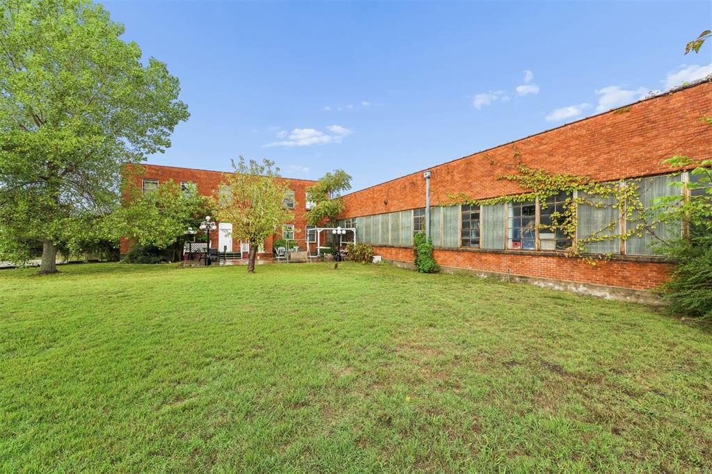 1200 W Benedict Street Property Photo 37