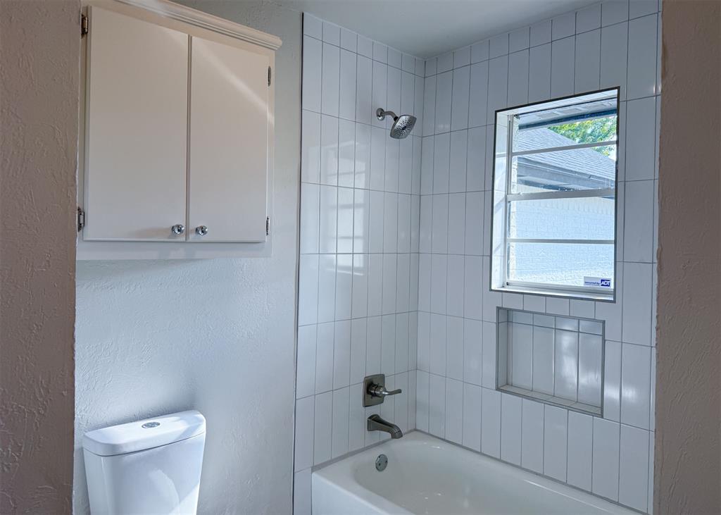 8813 Rambling Road Property Photo 11