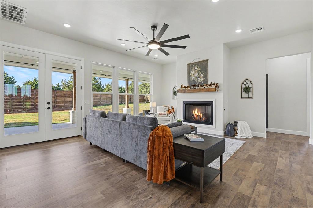 5812 Cimarron Manor Property Photo 7