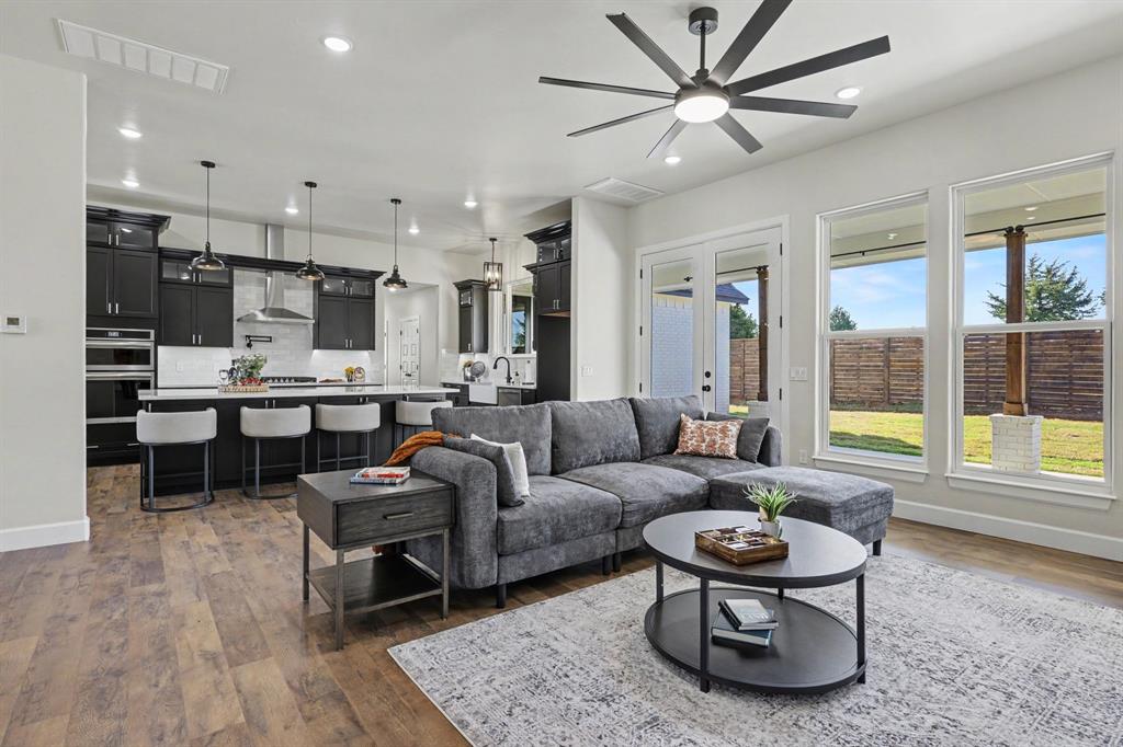 5812 Cimarron Manor Property Photo 11