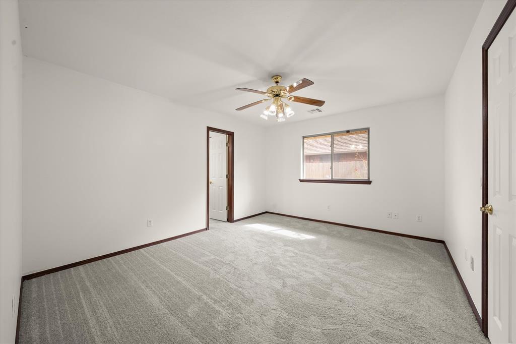 19417 Yearling Way Property Photo 24