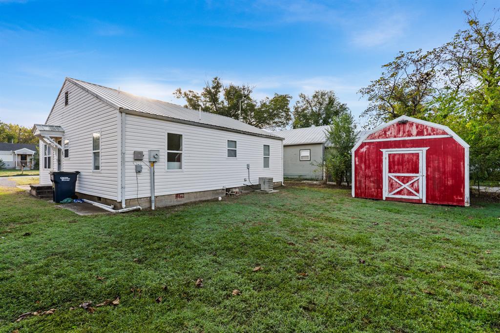 1327 Eureka Street Property Photo 15