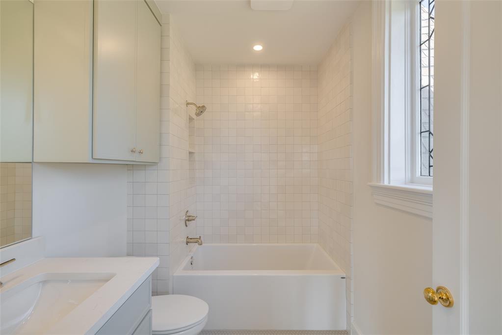 644 Ne 14th Street Property Photo 31