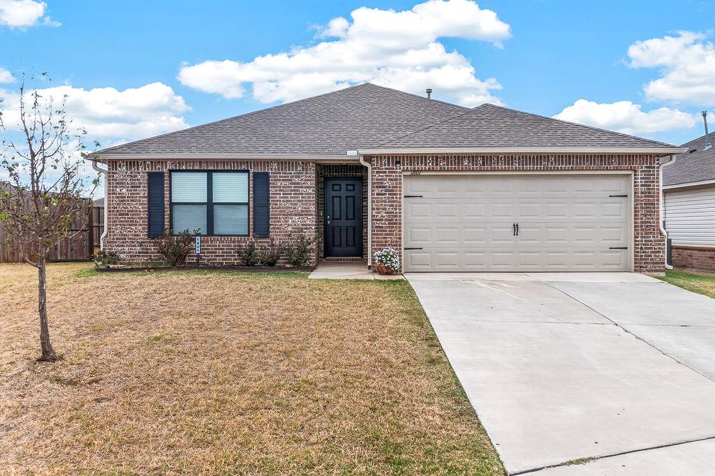 1801 Land Run Drive Property Photo 1