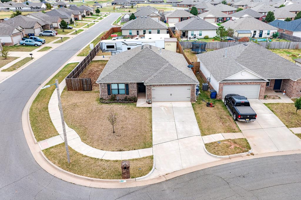 1801 Land Run Drive Property Photo 3