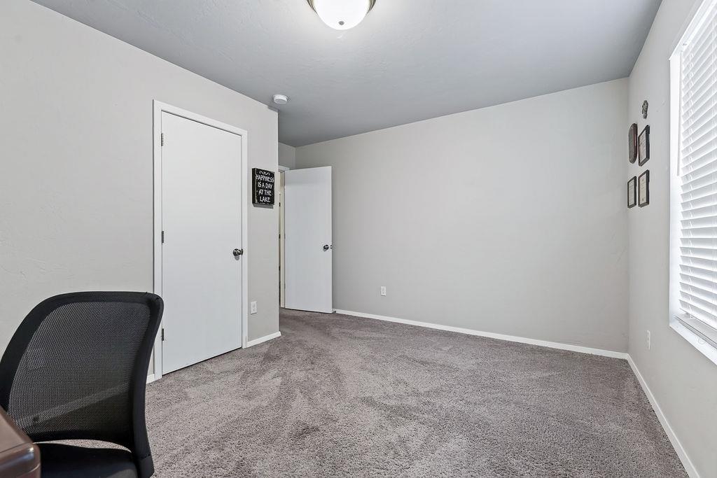 1801 Land Run Drive Property Photo 8