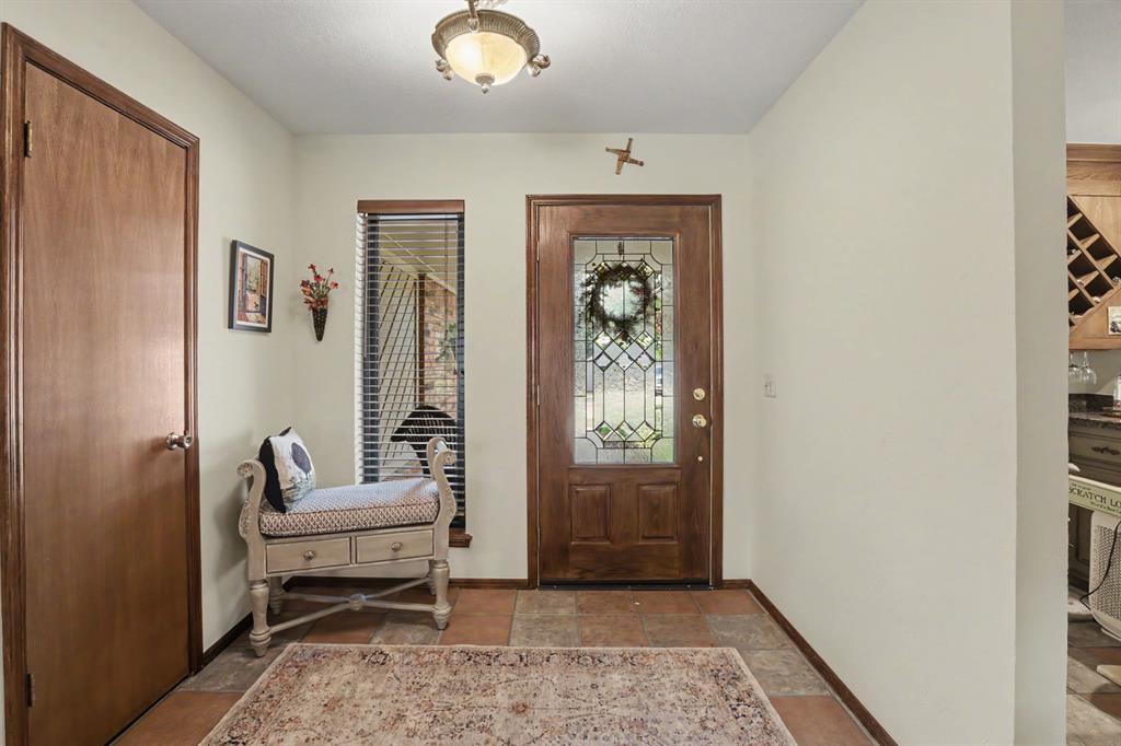 2212 Coachlight Drive Property Photo 4
