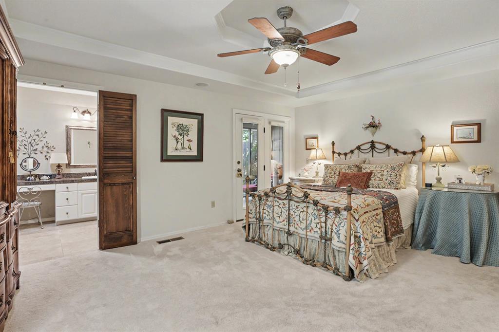 2212 Coachlight Drive Property Photo 19