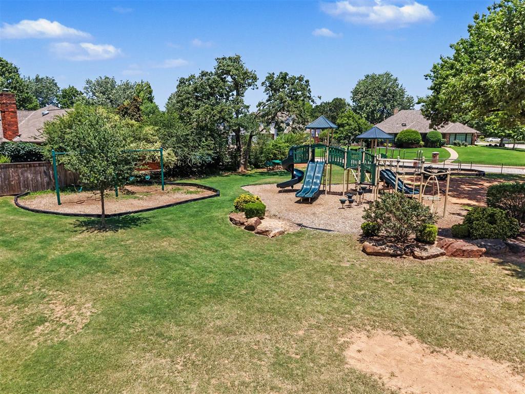 2212 Coachlight Drive Property Photo 35