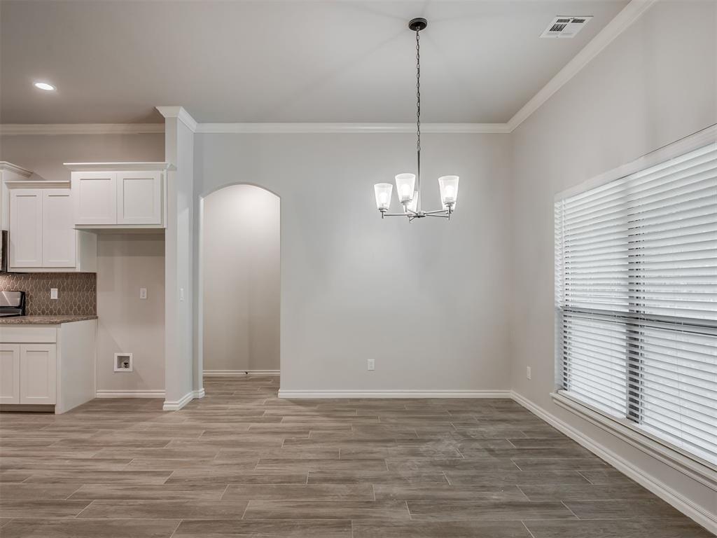 9070 Oak Tree Circle Property Photo 18