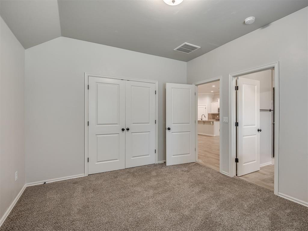 9070 Oak Tree Circle Property Photo 34