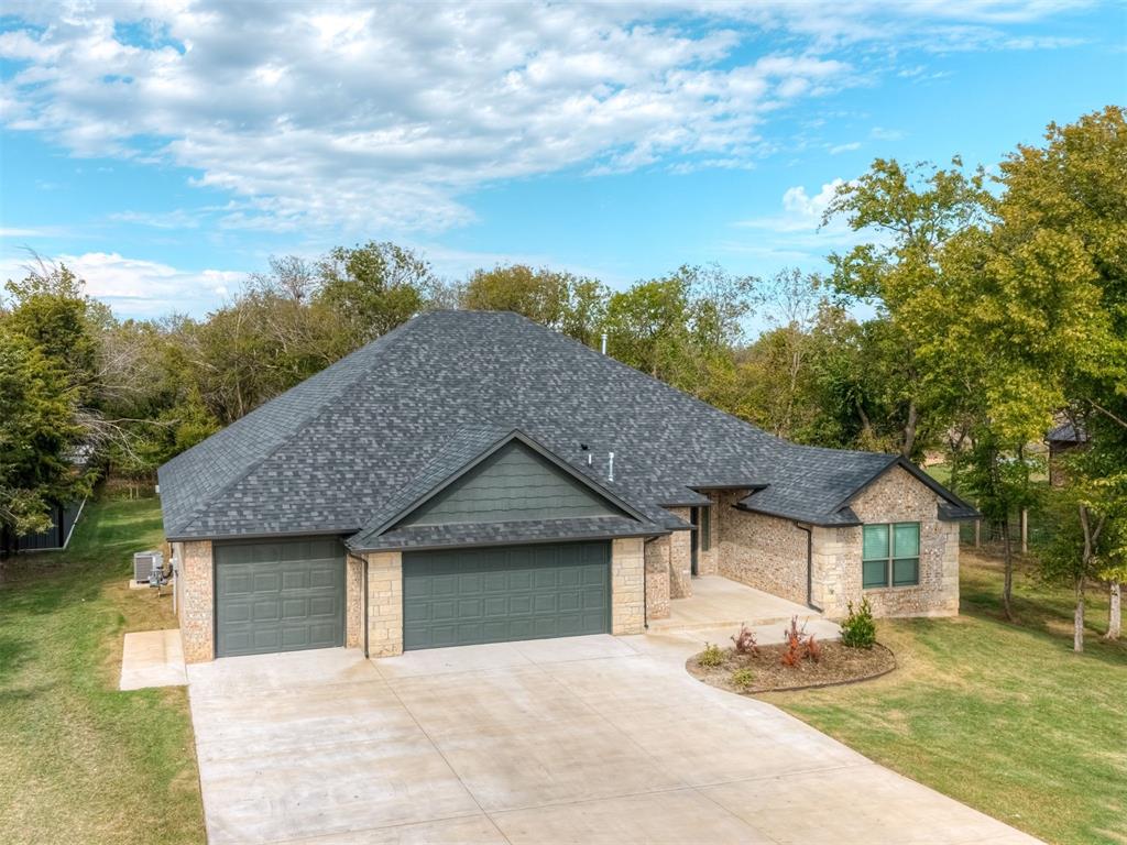 9070 Oak Tree Circle Property Photo 46