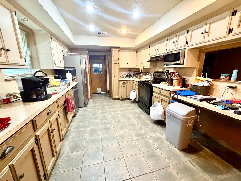 3513 Clarke Street Property Photo 4