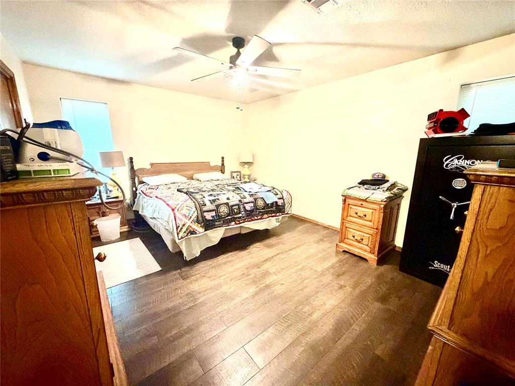 3513 Clarke Street Property Photo 5