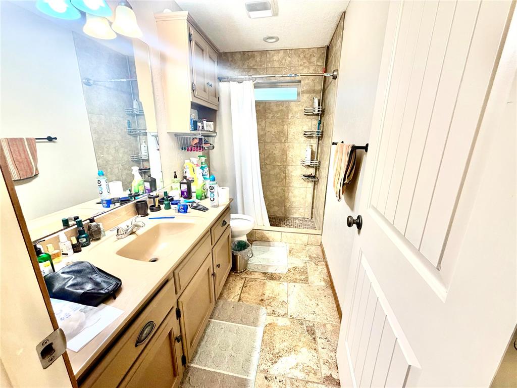 3513 Clarke Street Property Photo 7