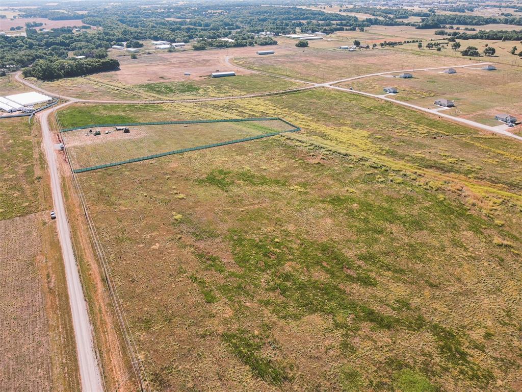 8500 Centennial Farms Drive Property Photo 4