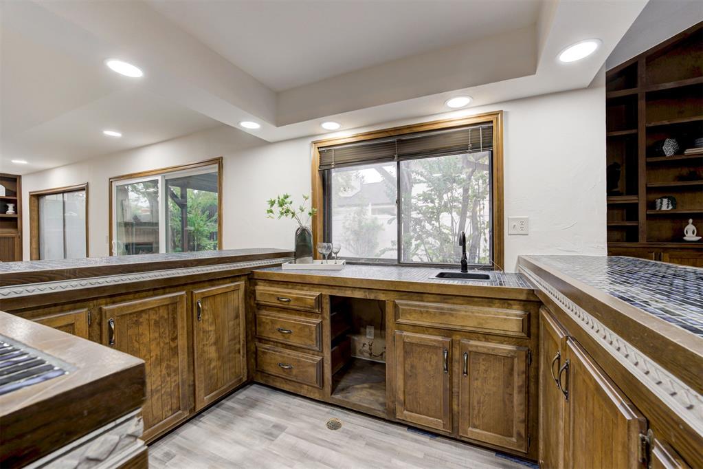 3021 Raintree Road Property Photo 9