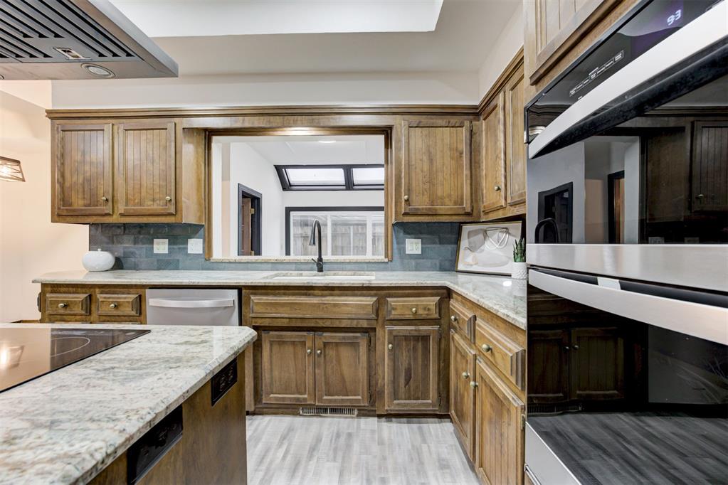 3021 Raintree Road Property Photo 17