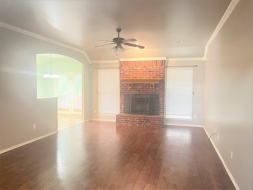 725 Tuscany Way Property Photo 2
