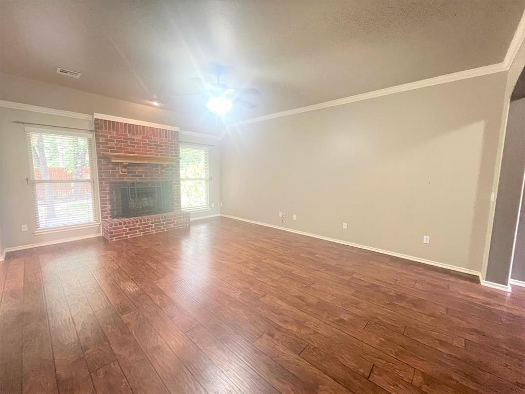 725 Tuscany Way Property Photo 3