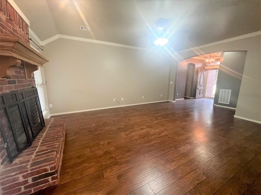 725 Tuscany Way Property Photo 5
