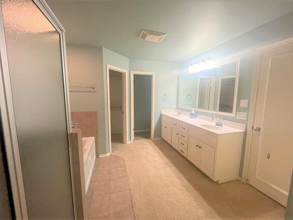 725 Tuscany Way Property Photo 10