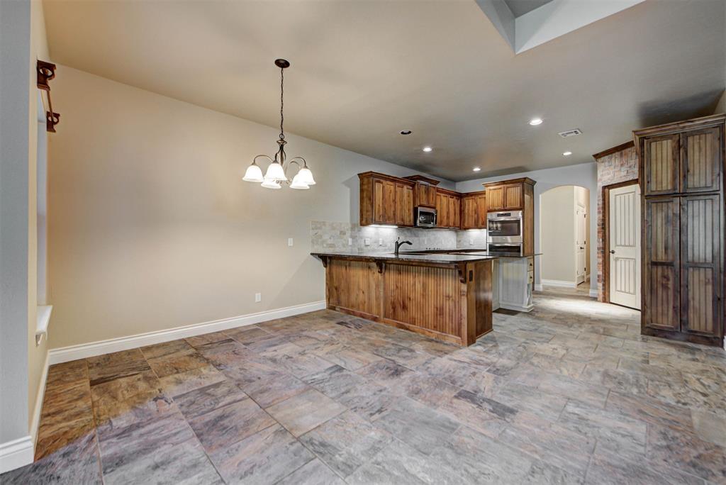 3800 Woodridge Trail Property Photo 11