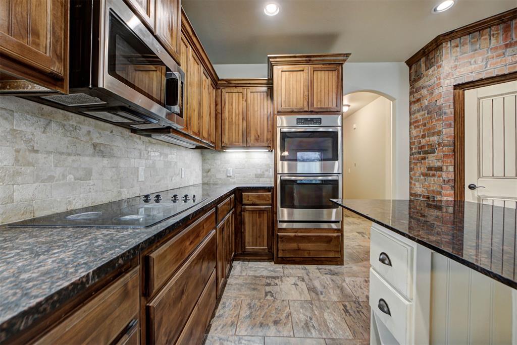 3800 Woodridge Trail Property Photo 15