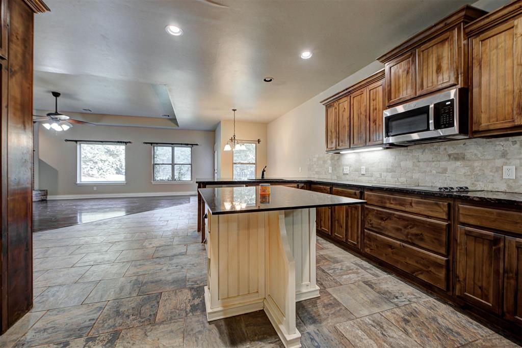 3800 Woodridge Trail Property Photo 17