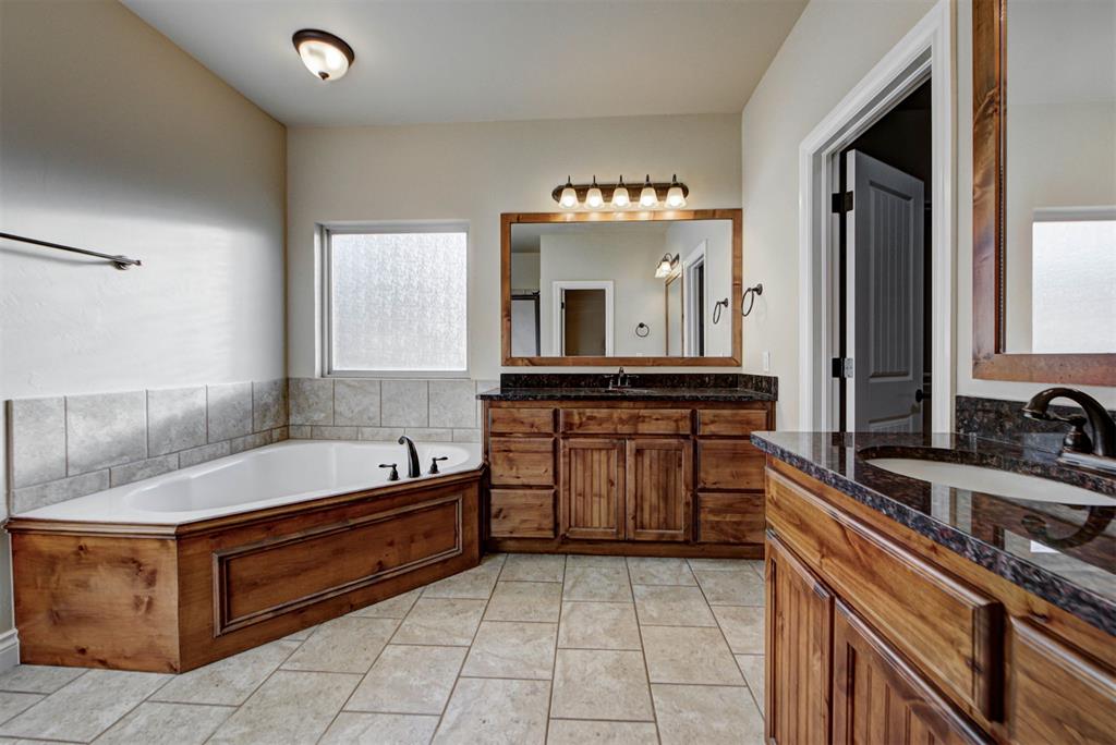 3800 Woodridge Trail Property Photo 24