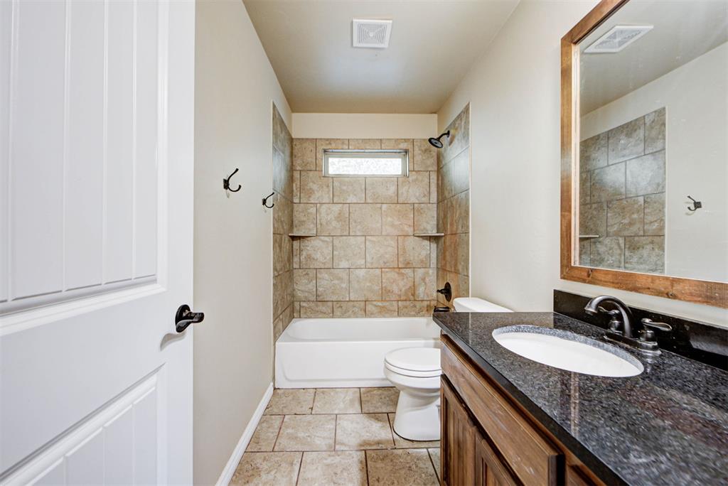 3800 Woodridge Trail Property Photo 35