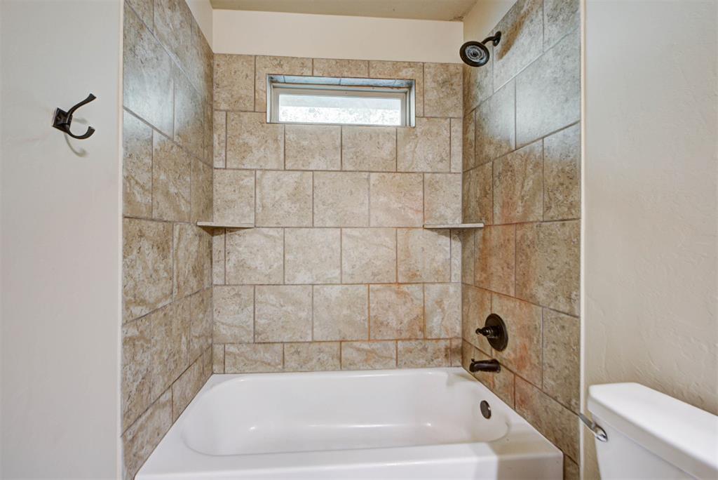 3800 Woodridge Trail Property Photo 36