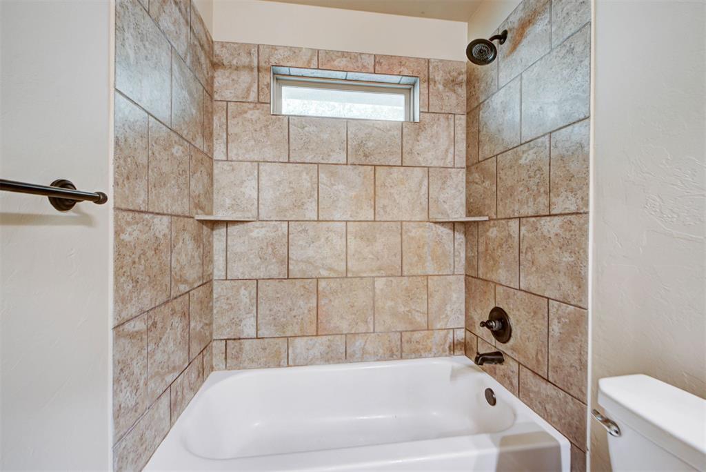 3800 Woodridge Trail Property Photo 42