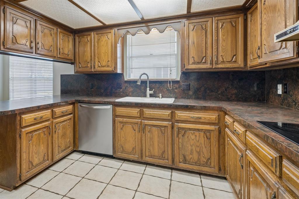 145 W Meade Drive Property Photo 6