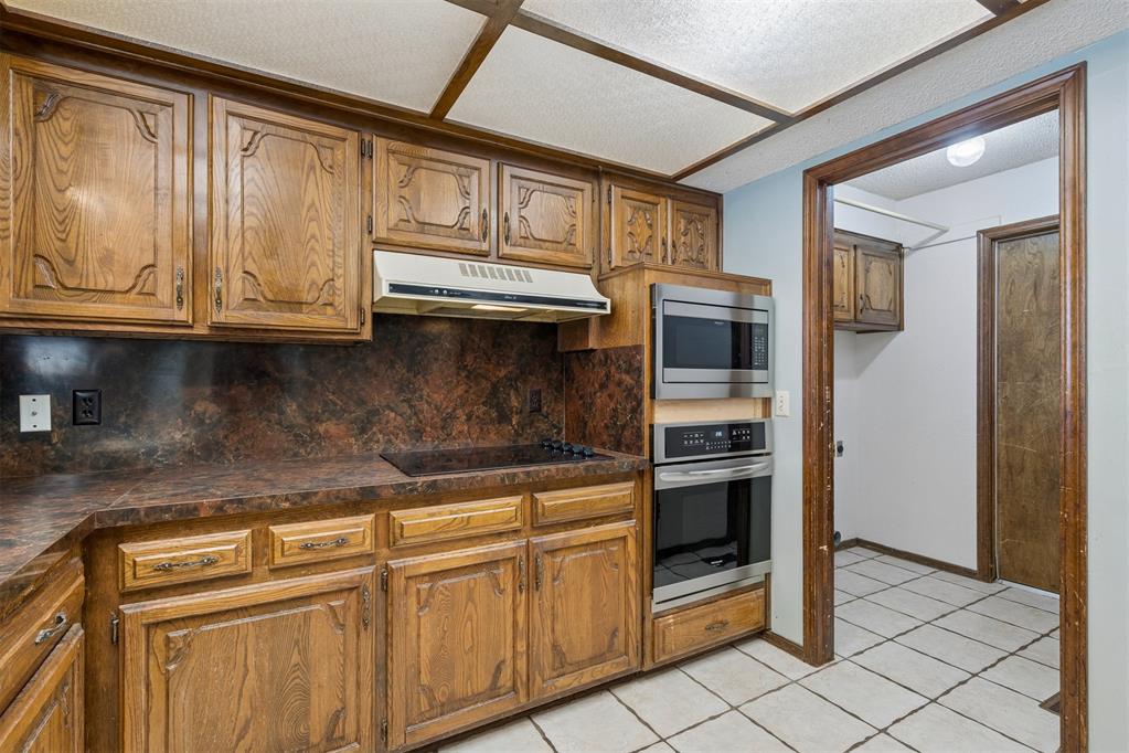 145 W Meade Drive Property Photo 7