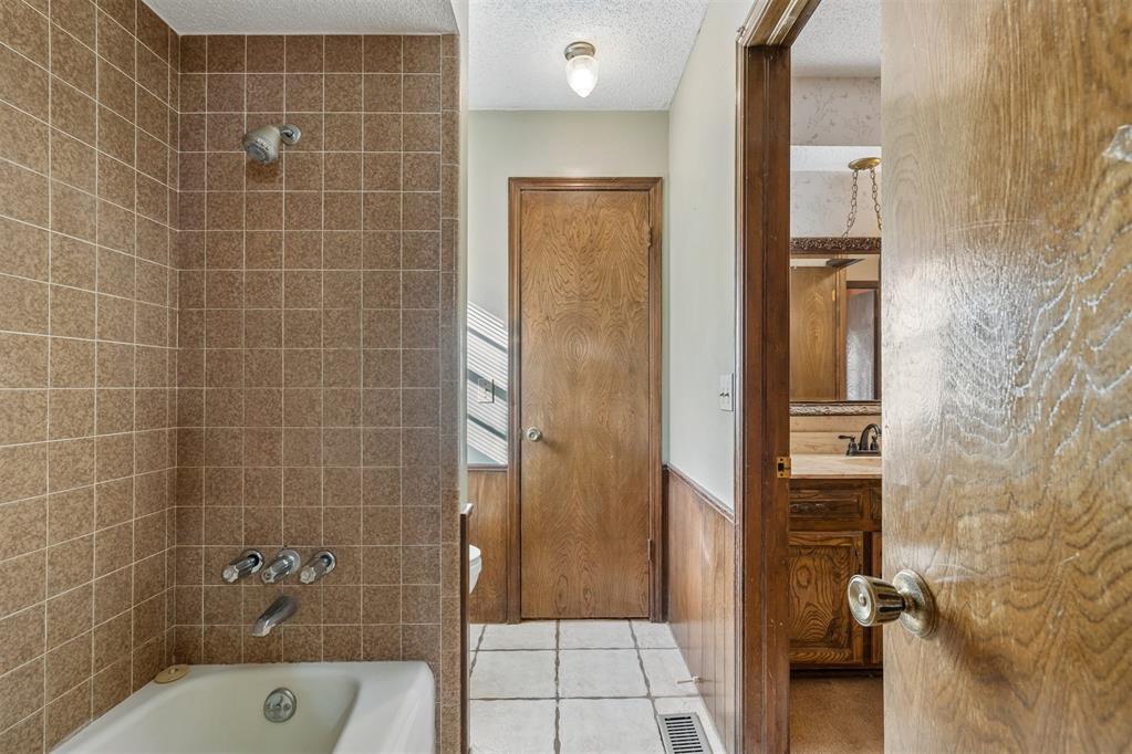 145 W Meade Drive Property Photo 16