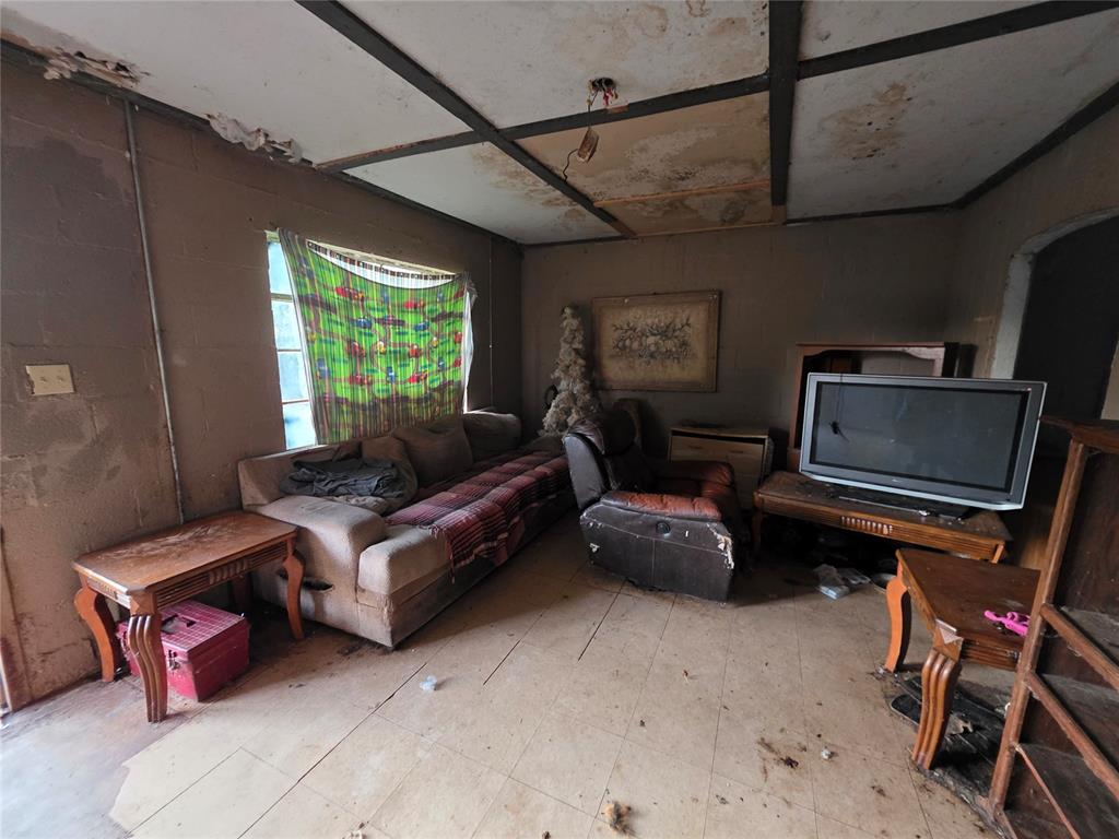 2900 N Shadynook Way Property Photo 5