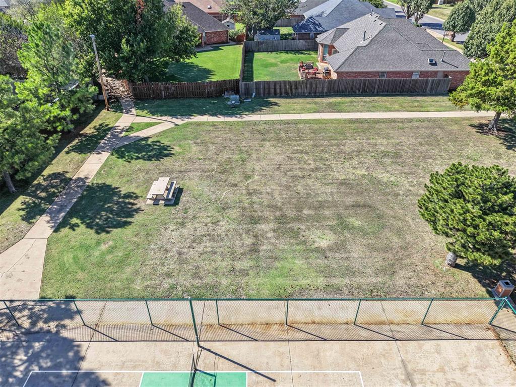 7412 Nw 111th Street Property Photo 44