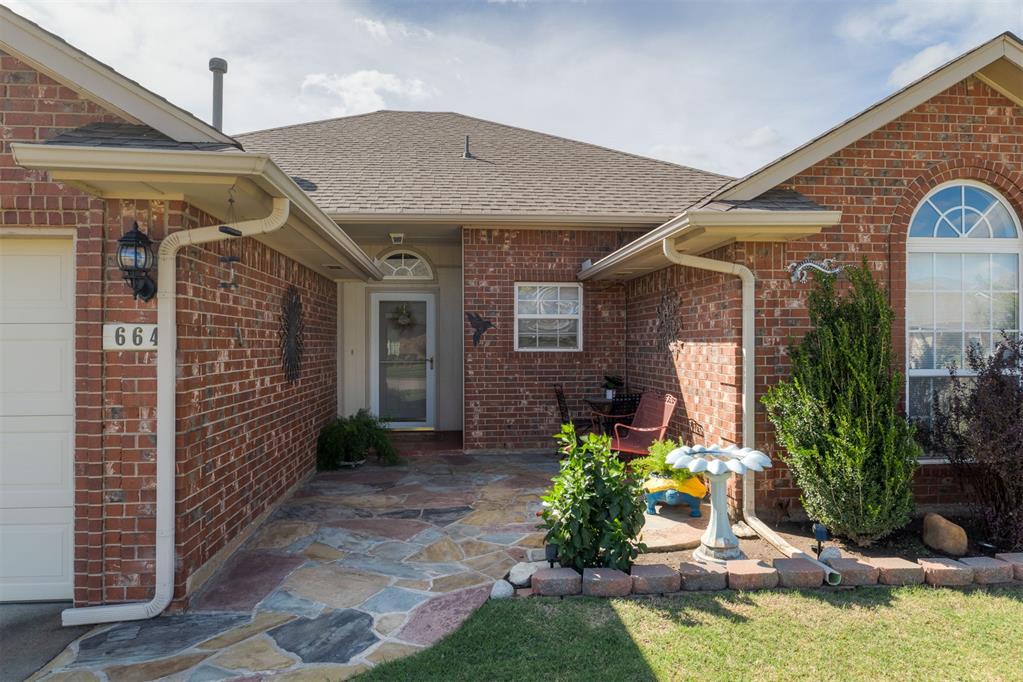 664 SW 160th Street Property Photo 1