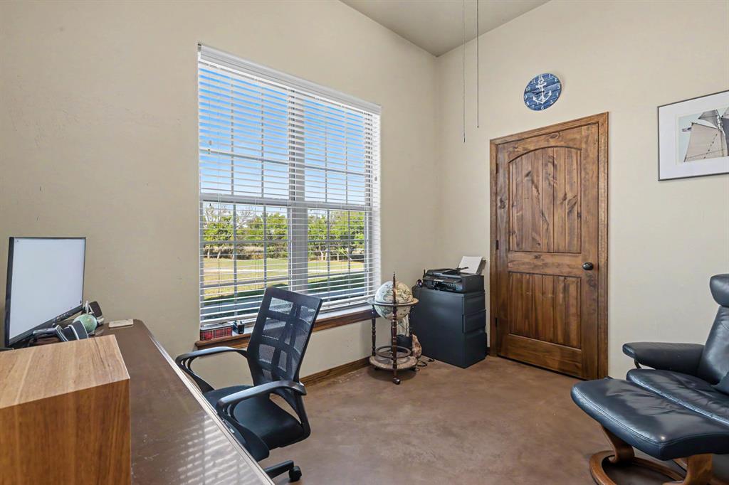 2956 N County Street 2890 Property Photo 5