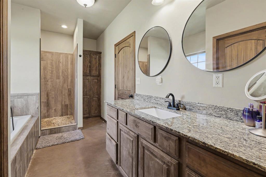 2956 N County Street 2890 Property Photo 20