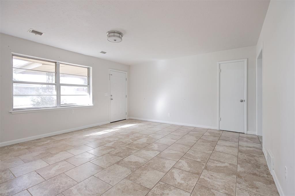 4409 Nw Liberty Street Property Photo 8