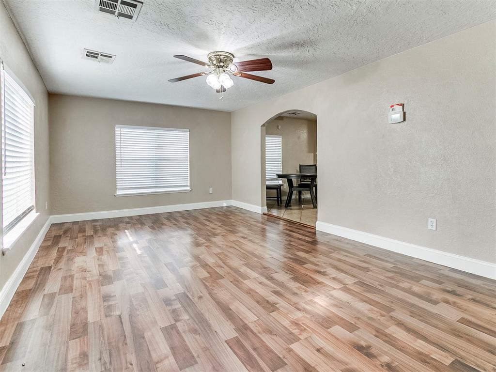 1327 S 16th Street Property Photo 5