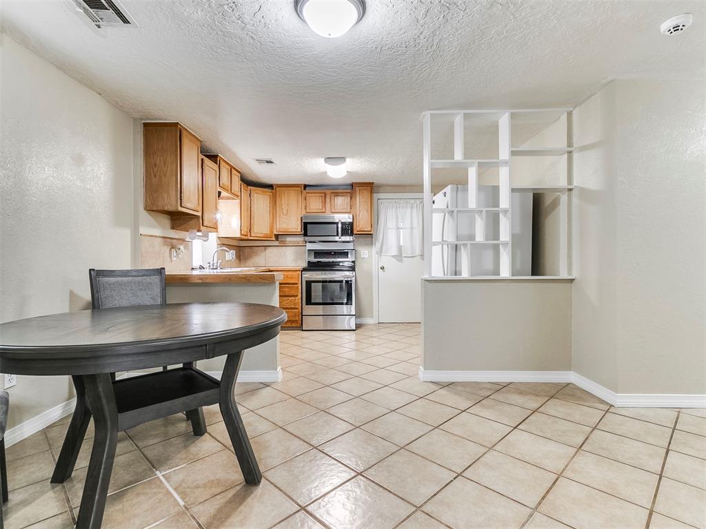 1327 S 16th Street Property Photo 8