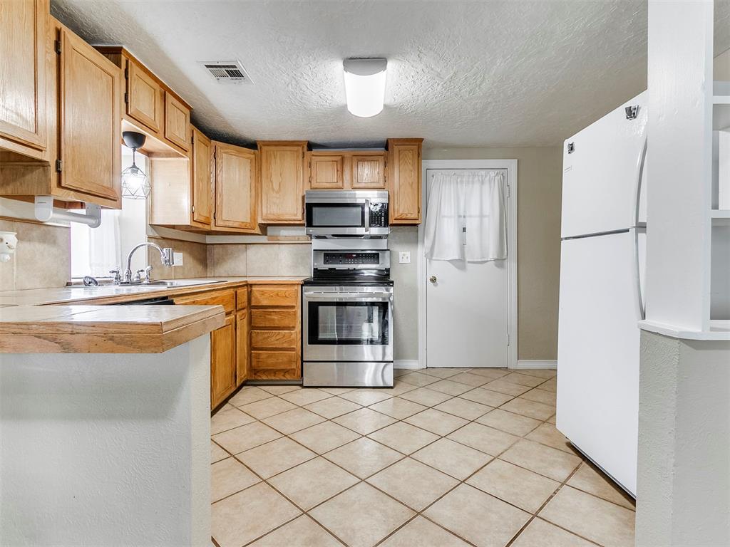 1327 S 16th Street Property Photo 11
