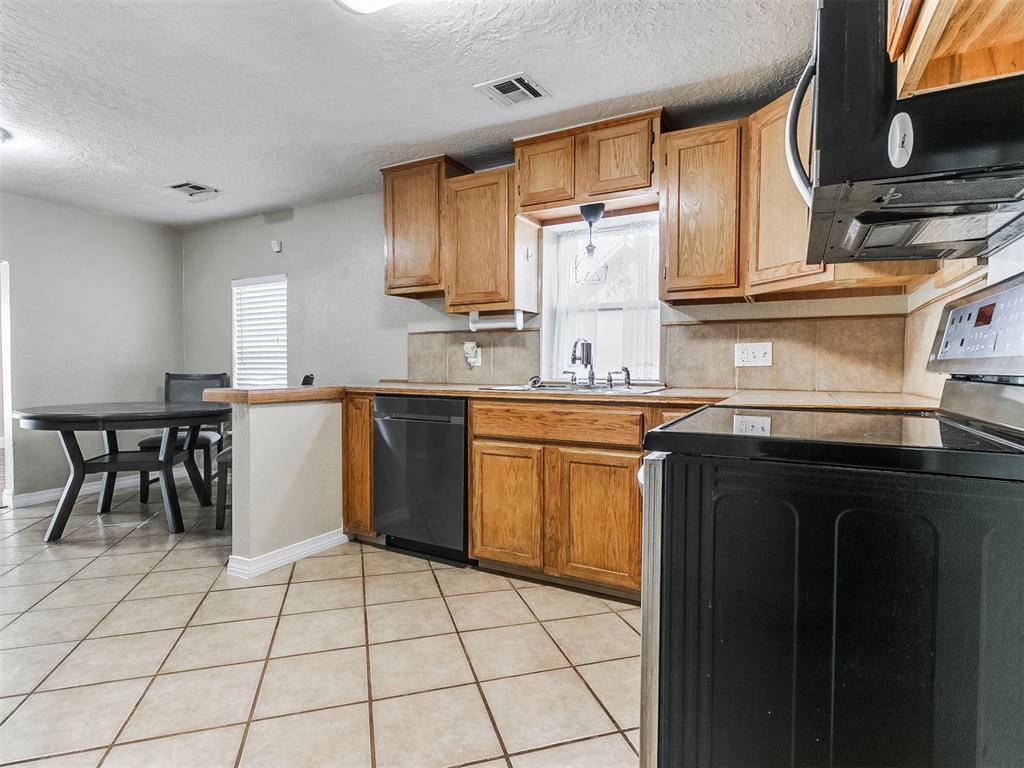 1327 S 16th Street Property Photo 13