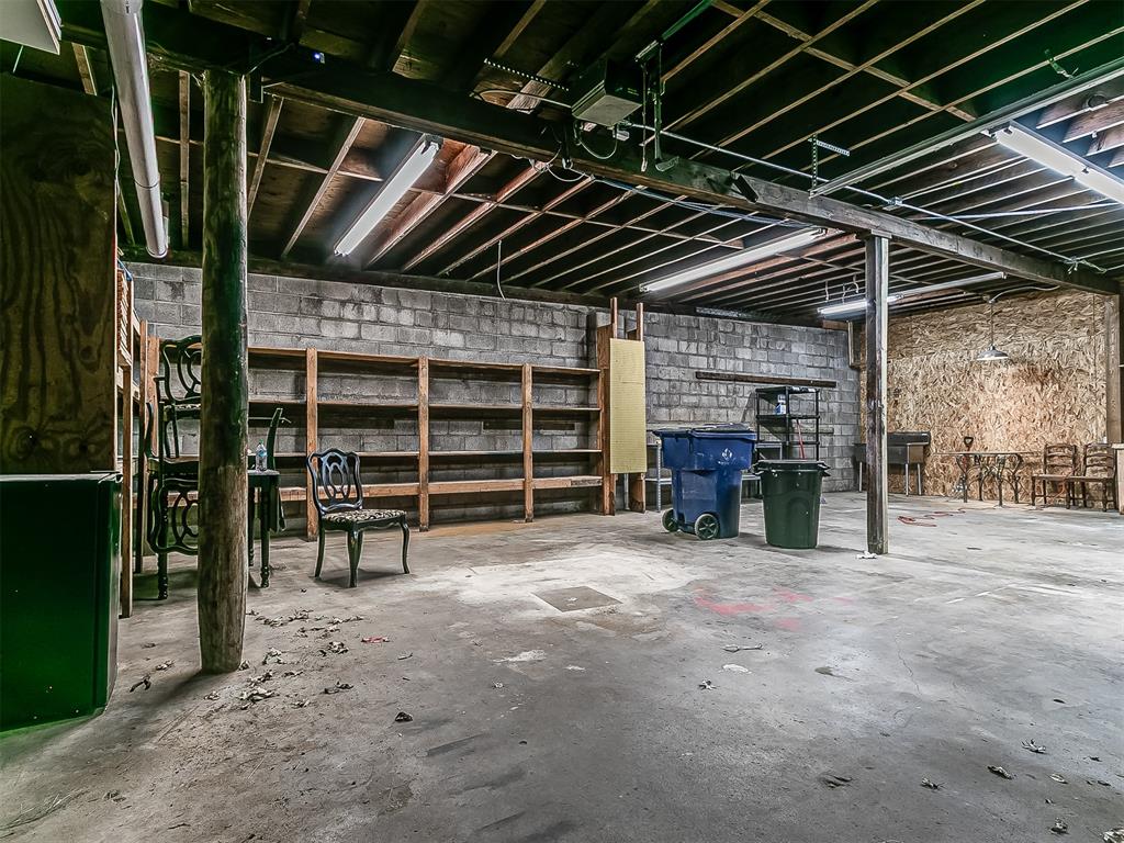 211 E Cleveland Avenue Property Photo 14