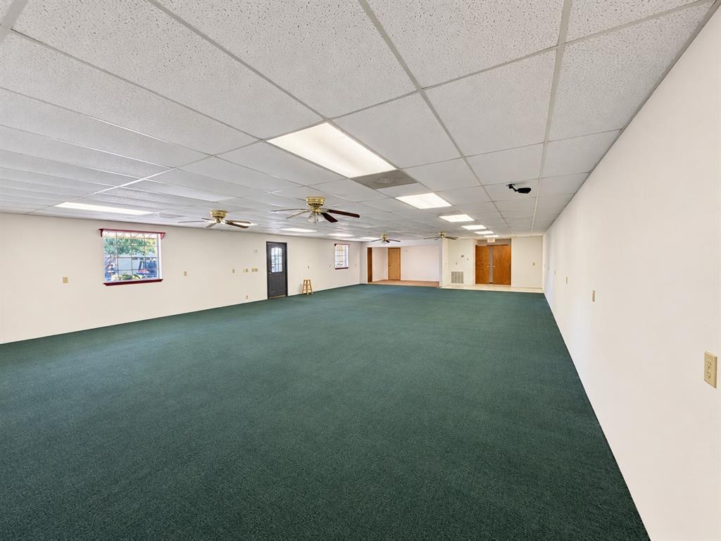 801 S Elm Street Property Photo 5